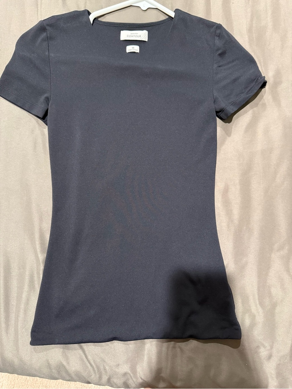 ARITZIA CONTOUR SHORT SLEEVE HIP HEIGHT TOP